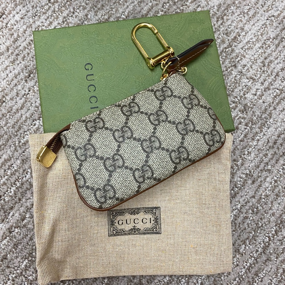 Gucci chain card/coin pouch
